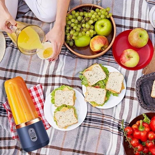 Cozynest BlendBuddy™ – Small Portable Juicer for Smoothies, Juices & More